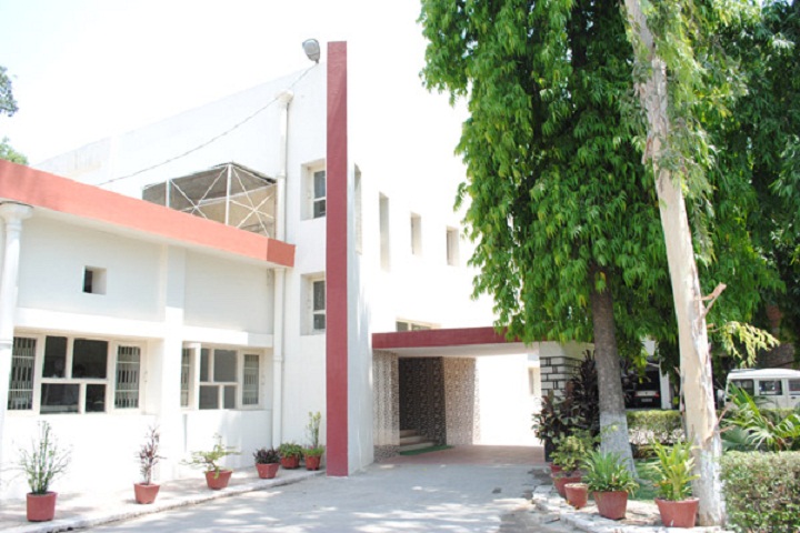 https://cache.careers360.mobi/media/colleges/social-media/media-gallery/861/2021/10/8/Campus View of Institute of Hotel Management Catering Technology and Applied Nutrition Panipat_Campus-View.jpg